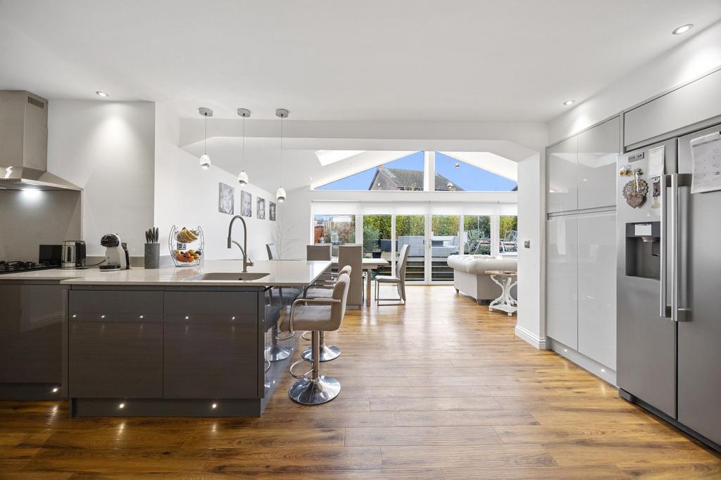 Kitchen/dining
