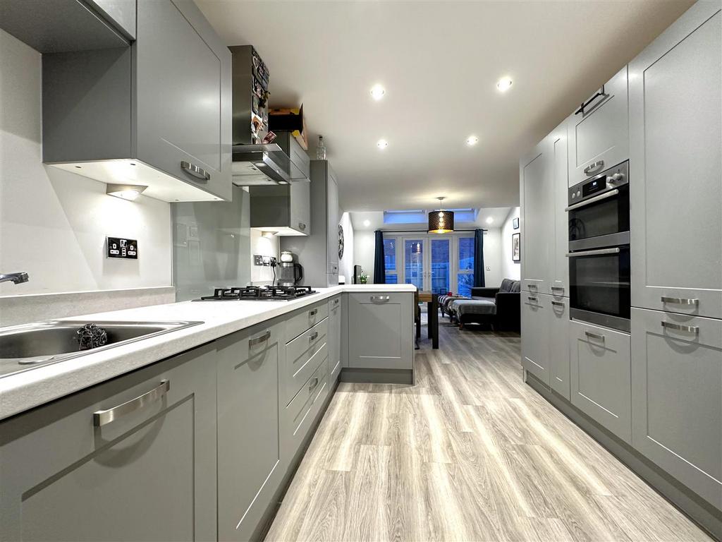 Open-Plan Living Kitchen 262