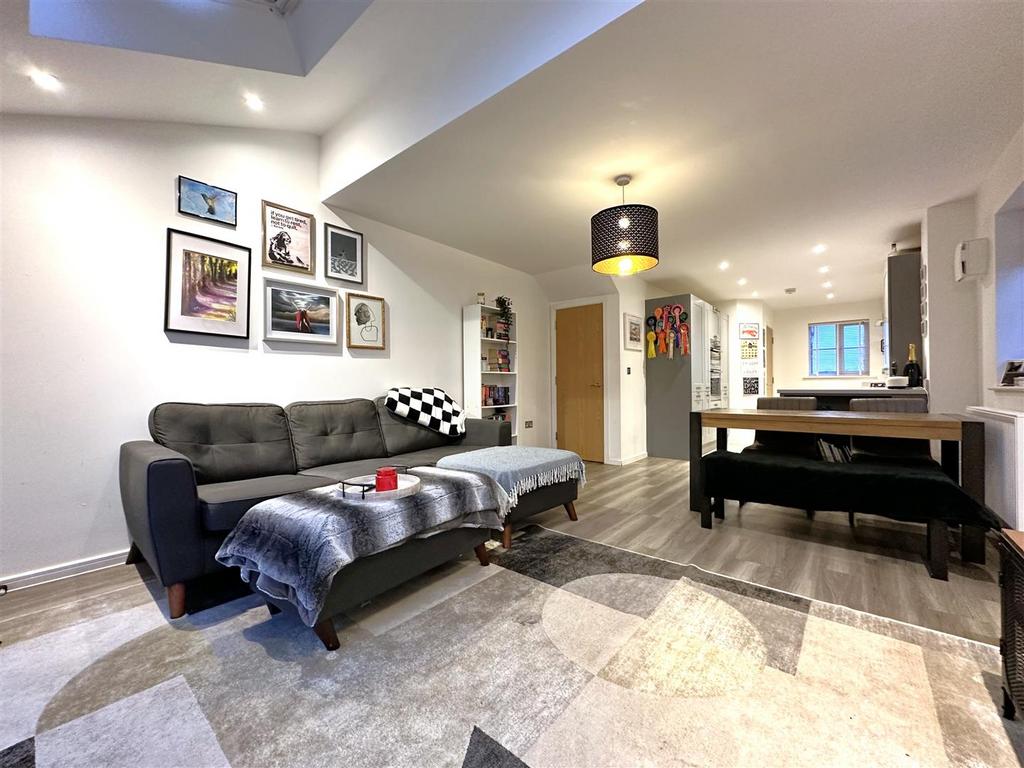 Open-Plan Living 236