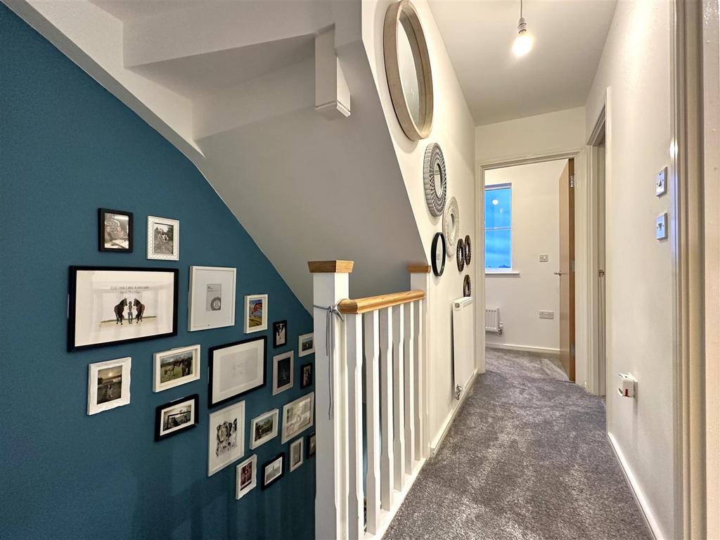 First Floor Landing 208