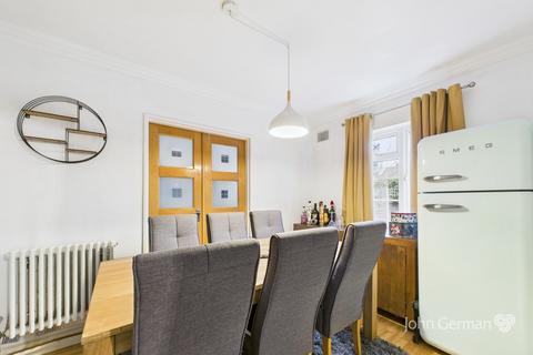 4 bedroom terraced house for sale, Nelson Way, Stafford