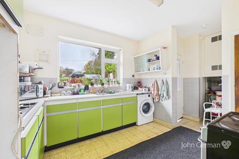 2 bedroom detached bungalow for sale, Tutbury Road, Burton-on-Trent