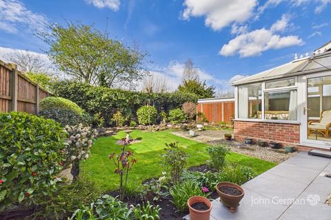 3 bedroom detached house for sale, Hillcrest Avenue, Burton-on-Trent