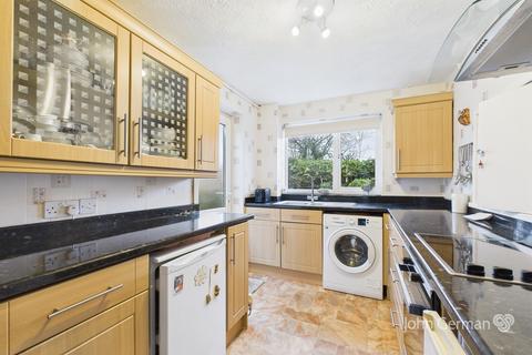 3 bedroom detached house for sale, Hillcrest Avenue, Burton-on-Trent