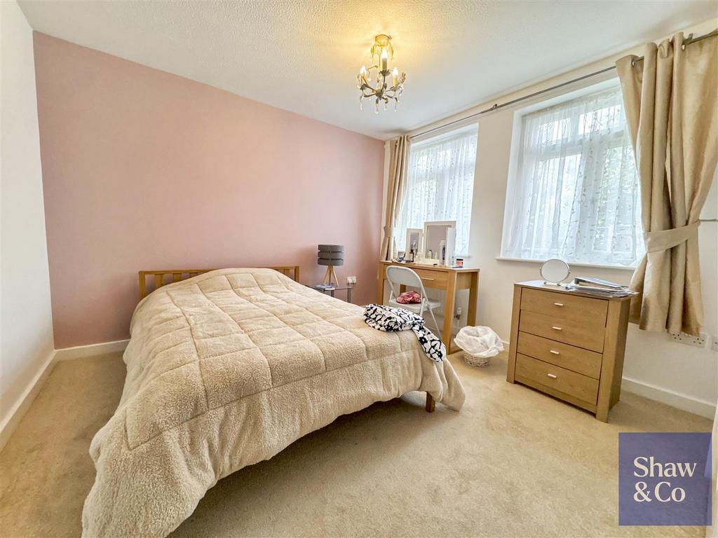 Bedroom 1.jpeg
