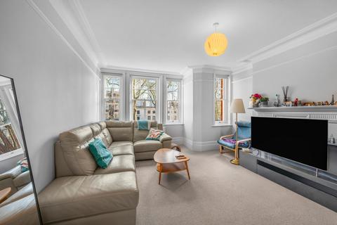 2 bedroom flat to rent, Walcot Gardens, 136 Kennington Road, London