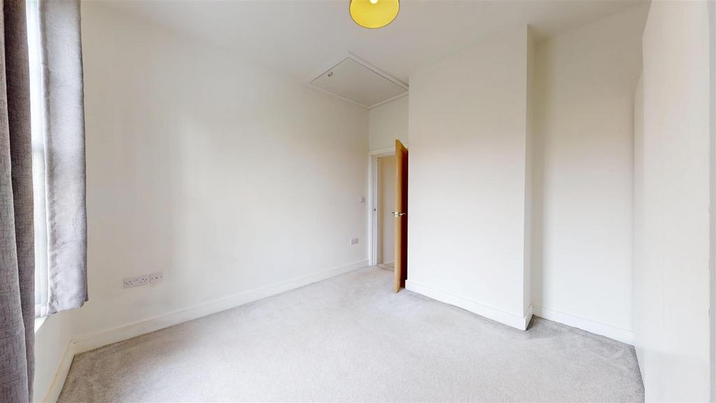 Hereford Road 79 Bedroom One 2.jpg