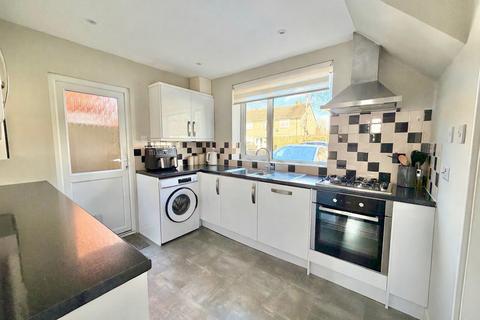 undefined, North Farm Road, Farnborough GU14