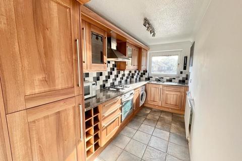 2 bedroom apartment for sale, Henley Drive, Camberley GU16