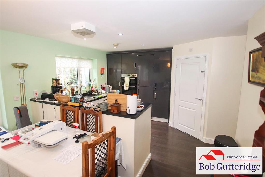 Fitted kitchen / dining room