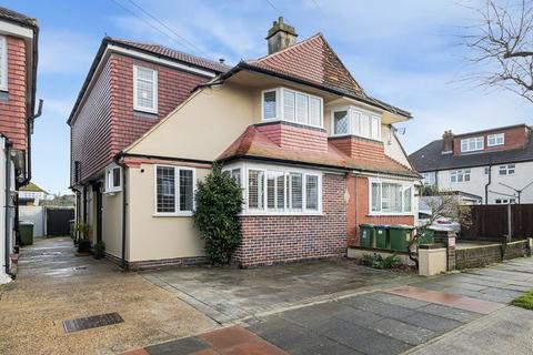 Crombie Road, Sidcup
