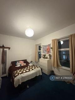3 bedroom terraced house to rent, Gerald Road, Salford, M6