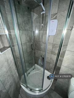 Studio to rent, Marcus Street, London, SW18