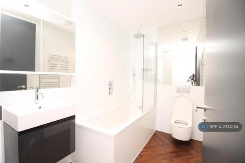 2 bedroom flat to rent, Penrose Street Studios, London, SE17