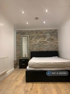1 bedroom in a flat share to rent, Dulwich, London, SE21