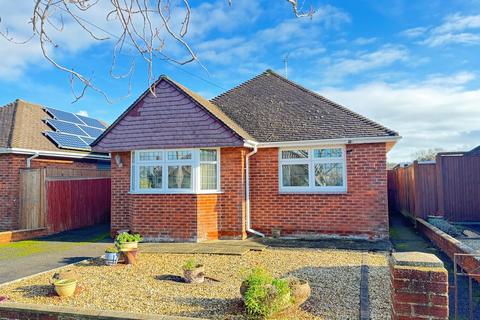 2 bedroom detached bungalow for sale, Fircroft Crescent, Rustington