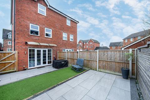 4 bedroom townhouse for sale, Maureen Campbell Drive, Wychwood Village, Weston