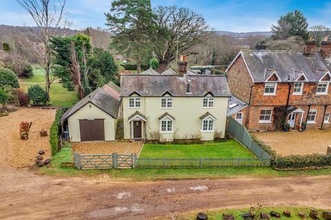 4 bedroom detached house for sale, Heath Lane, Albury