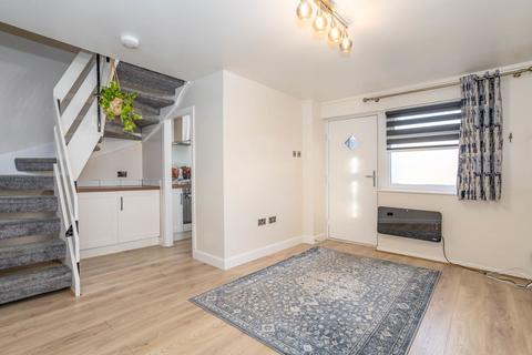 1 bedroom end of terrace house for sale, 15 Cromwell Close, Southowram, Halifax HX3 9SH