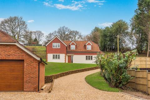 4 bedroom detached house for sale - Horsham Road, Abinger Hammer