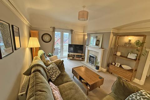 3 bedroom semi-detached house for sale, Osborne Park, North Yorkshire YO12