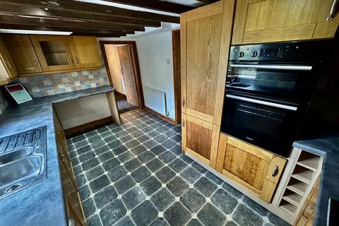 4 bedroom cottage for sale, Geulan Road, Llysfaen