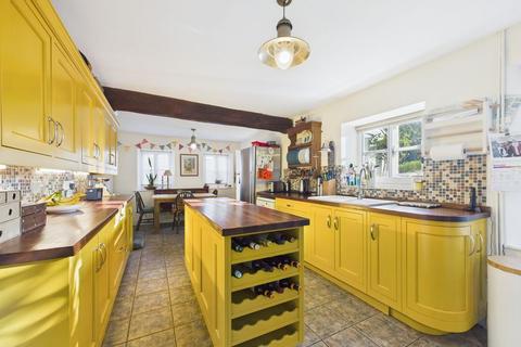 4 bedroom end of terrace house for sale, Limington, Somerset