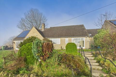 2 bedroom bungalow for sale, Broad Close, Cirencester