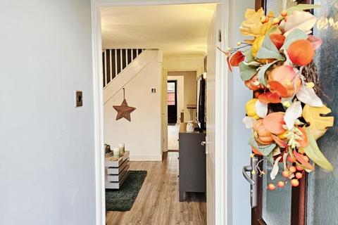 3 bedroom terraced house for sale, The Dales, Hereford HR2
