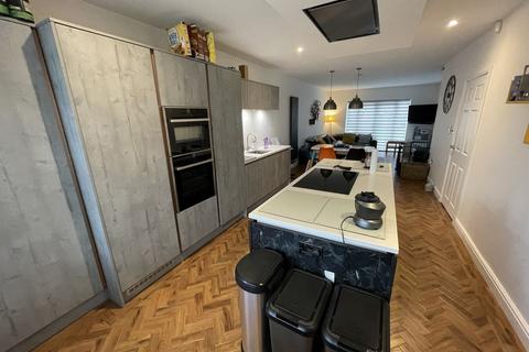 4 bedroom detached house for sale, Summerhill Park, Nr Wrexham