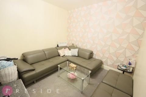 2 bedroom end of terrace house for sale, New Barn Lane, Rochdale OL11