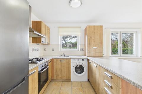 2 bedroom apartment to rent, Hilton Gardens, Glasgow G13