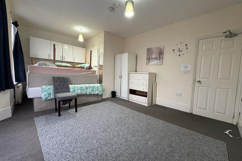 undefined, Townsend Road, Southall, UB1