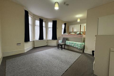 undefined, Townsend Road, Southall, UB1