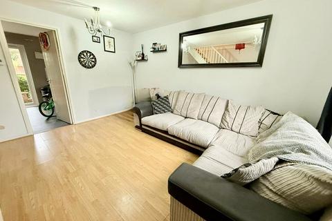 2 bedroom terraced house to rent, Bryant Way, Toddington