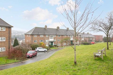2 bedroom apartment for sale, Kingsdown Avenue, South Croydon