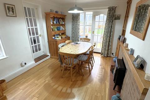 3 bedroom terraced house for sale, London Road, Kelvedon