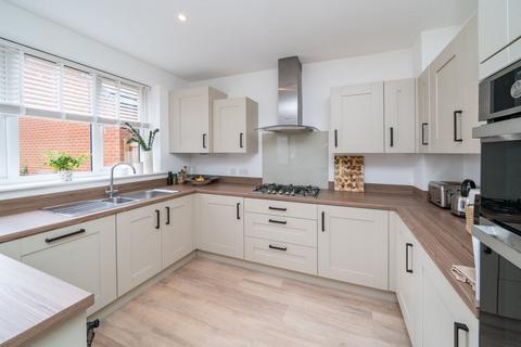 4 bedroom detached house for sale, The Crescent Cookley, Kidderminster DY10