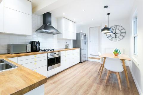 3 bedroom semi-detached house for sale, Churchill Road, South Croydon