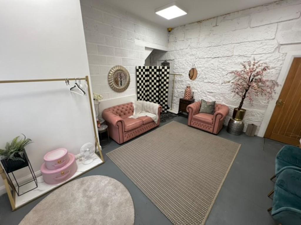 Commercial Additional Room