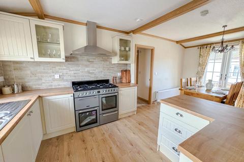undefined, Weybridge Park Estate, Addlestone KT15
