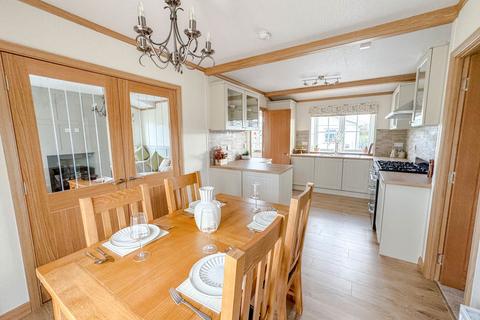 undefined, Weybridge Park Estate, Addlestone KT15
