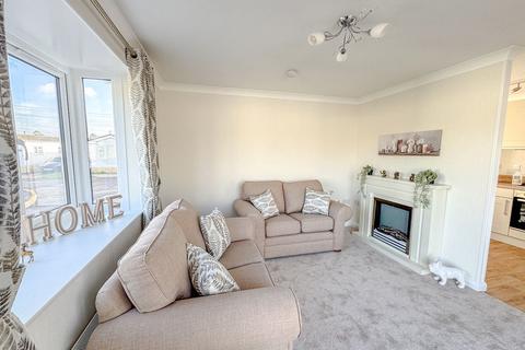 undefined, Weybridge Park Estate, Addlestone KT15