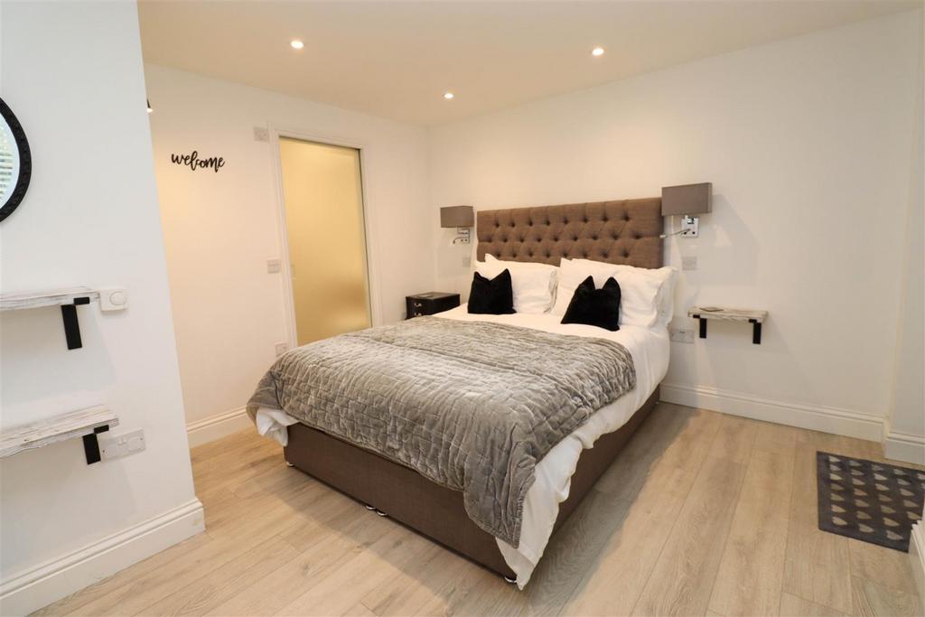 Bedroom 4 (Ground Floor)