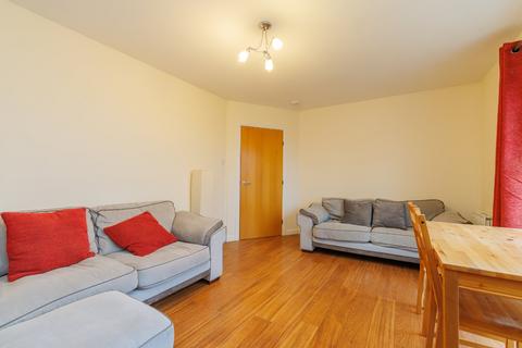 2 bedroom flat to rent, 62 Shaw Crescent,, Aberdeen, AB25