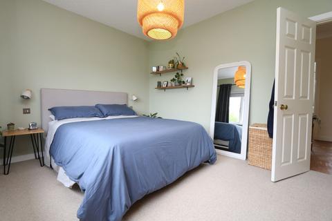 undefined, A bungalow at Fonmon Road, Rhoose, CF62 3DZ