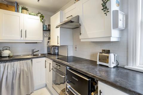 1 bedroom flat for sale, West Hill, London, SW18