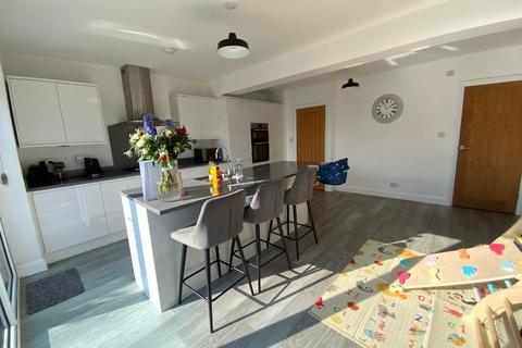 undefined, Hornchurch RM12
