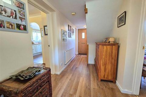 undefined, Hazeldene, Shirlheath, Kingsland, Leominster, HR6 9RH
