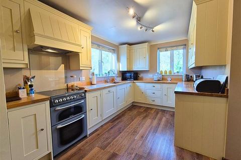 3 bedroom detached house for sale, Hazeldene, Shirlheath, Kingsland, Leominster, HR6 9RH